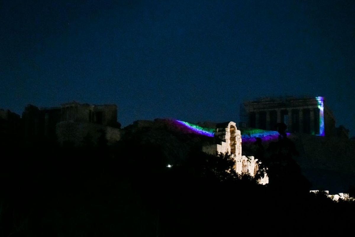 «Ώρα της Γης»: Έσβησαν τα φώτα σε Ακρόπολη και Προεδρικό Μέγαρο