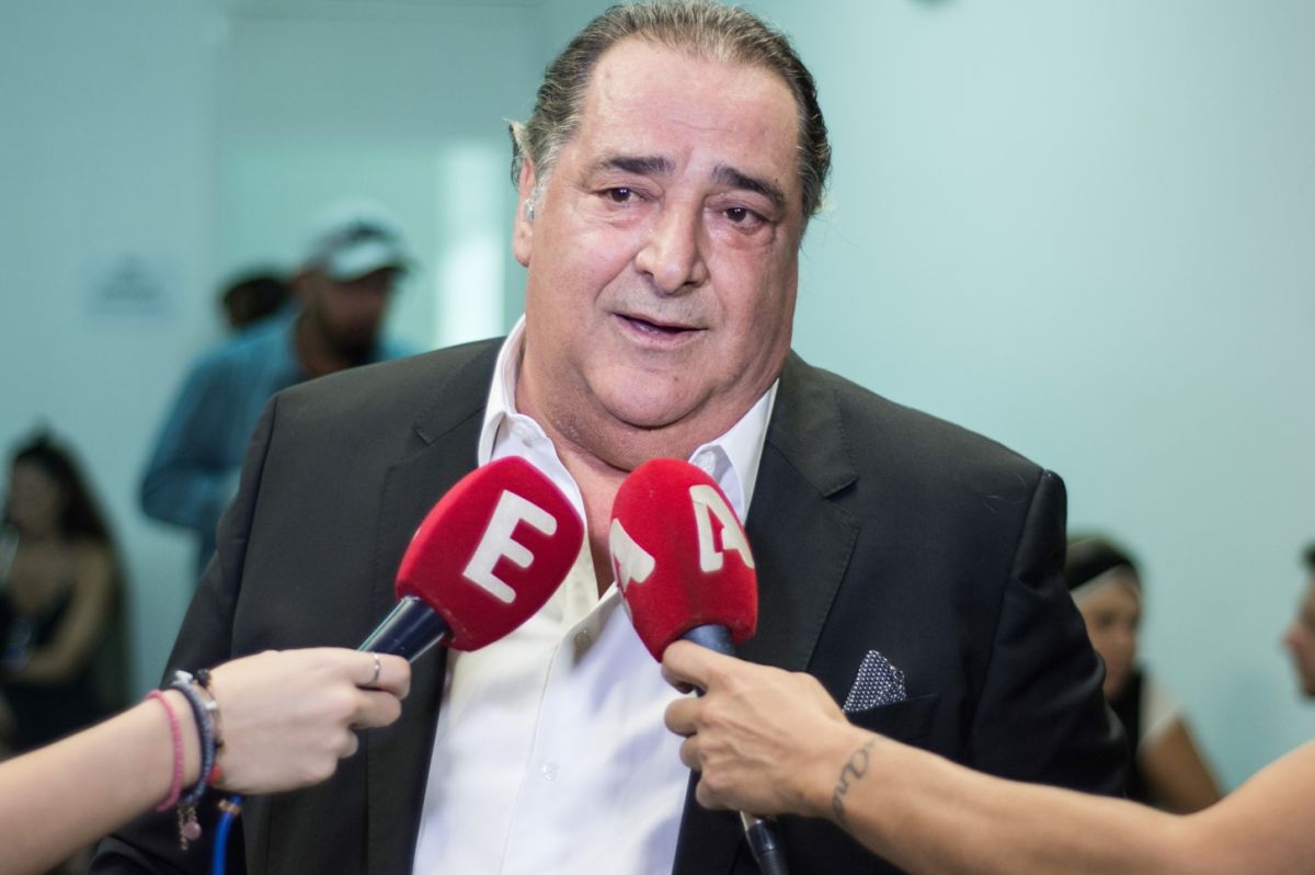 Βασίλης Καρράς: Εκτάκτως στο νοσοκομείο – Τι συνέβη
