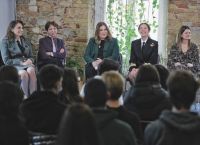 Υπουργείο Εργασίας: Γυναίκες που έχουν διακριθεί στα επαγγέλματά τους σε εκδήλωση για την Παγκόσμια Ημέρα