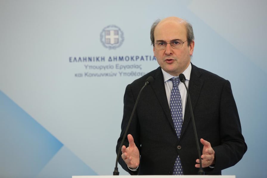 Χατζηδάκης για νομοσχέδιο «Δουλειές Ξανά»: Αντιμετωπίζουμε χρόνιες παθογένειες