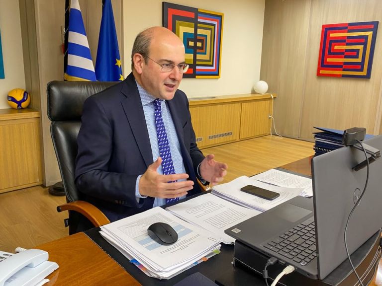 Χατζηδάκης: Εκδόθηκαν συντάξεις από πιστοποιημένους λογιστές και δικηγόρους σε λιγότερο από 90 ημέρες