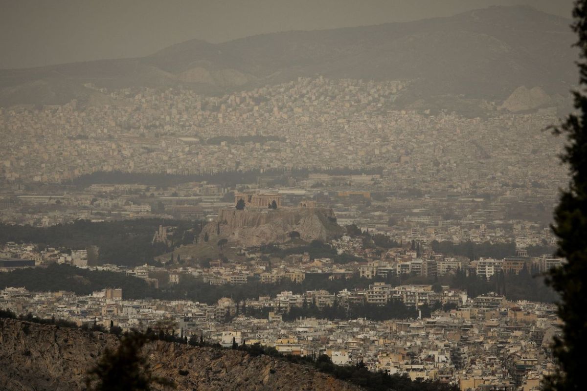 Αφρικανική σκόνη: Πόσο επικίνδυνη είναι -Τι λένε οι ειδικοί [vid]