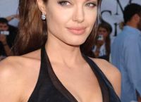Ο Paul Danan ισχυρίζεται ότι η Angelina Jolie τον φίλησε σε ένα πάρτι ενώ είχε σχέση με τον Billy Bob Ο Paul Danan ισχυρίζεται ότι η Angelina Jolie τον φίλησε σε ένα πάρτι ενώ είχε σχέση με τον Billy Bob