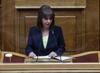 Σακελλαροπούλου για παγκόσμια Ημέρα Γυναίκας: Στο μυαλό μας οι γυναίκες της Ουκρανίας
