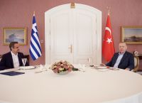 Ερντογάν – Μητσοτάκης: Η γλώσσα του σώματος της συνάντησης