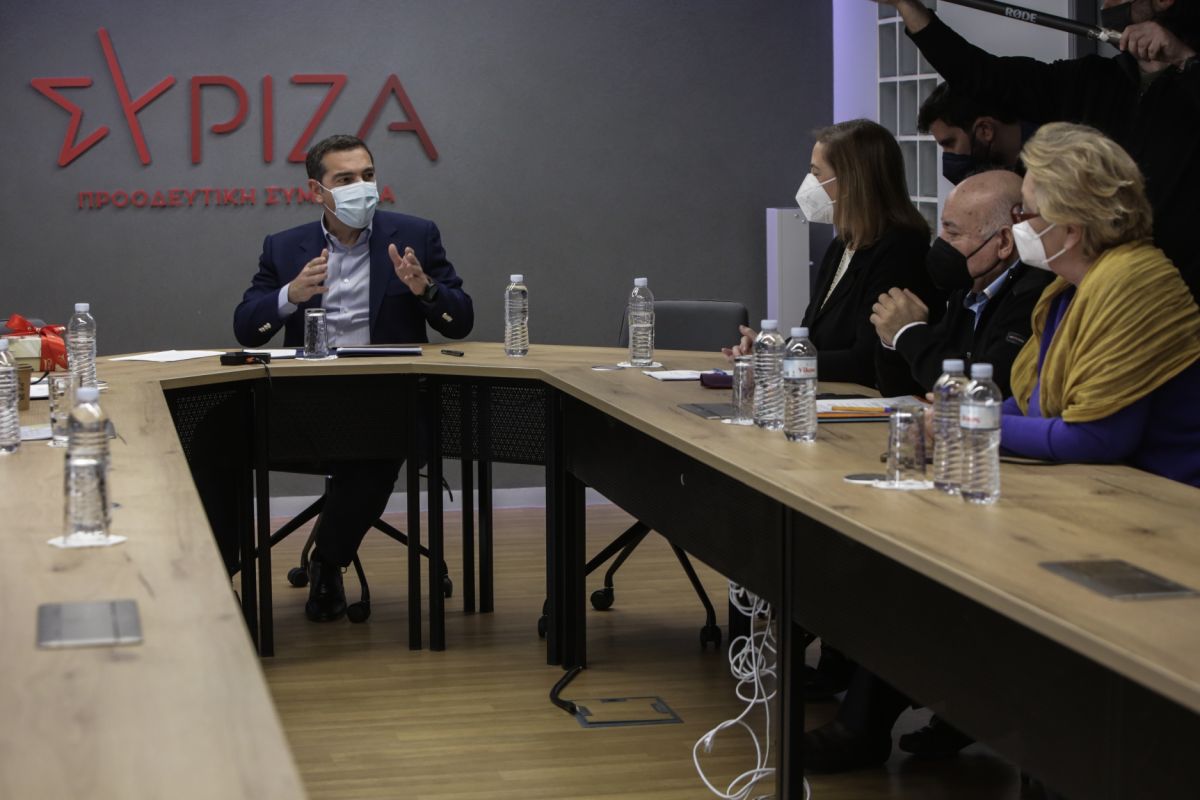 Τσίπρας: Κοροϊδία Μητσοτάκη στους συνταξιούχους