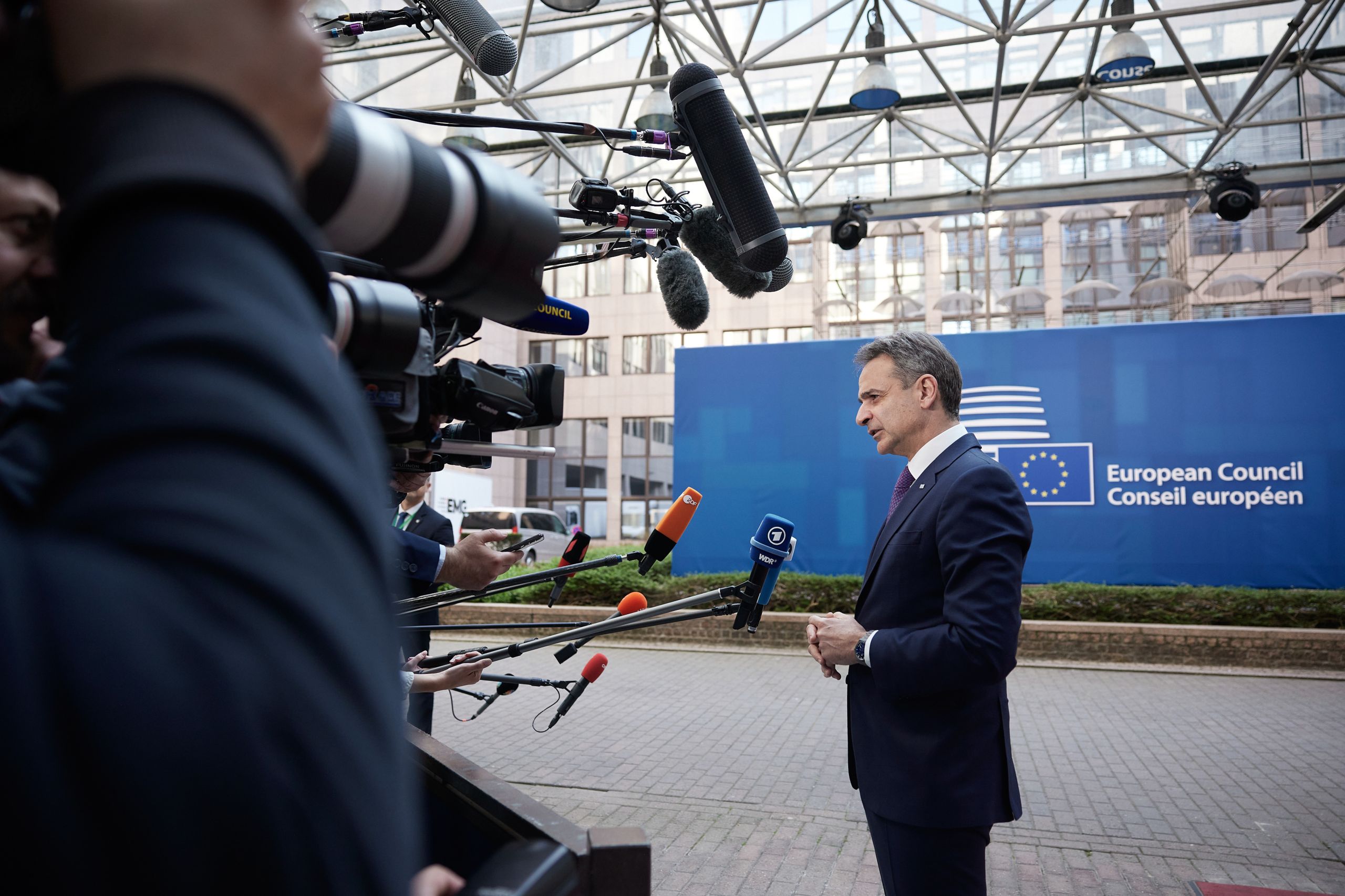 Mitsotakis: The use of chemical weapons in Ukraine is something that “we should also prepare for”
