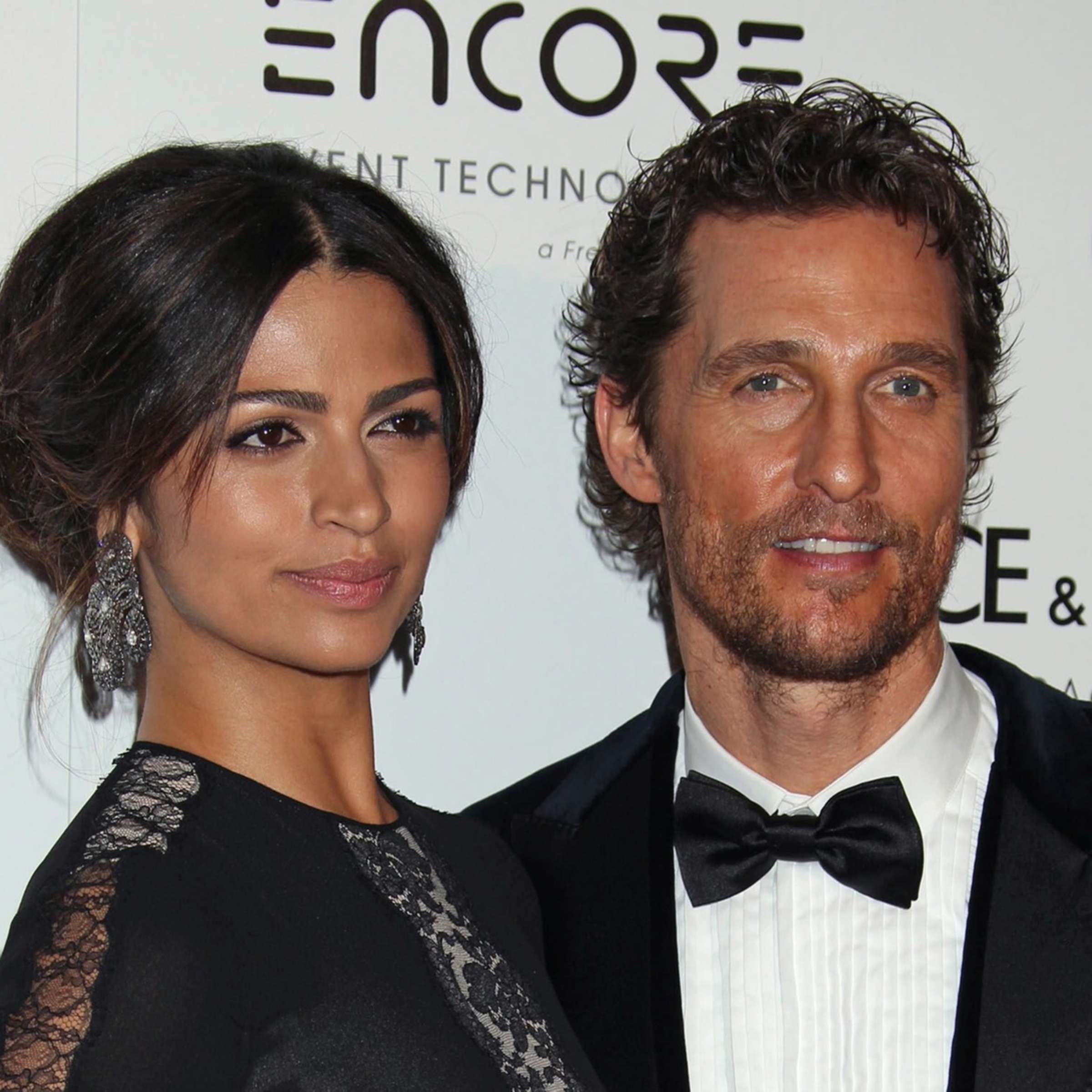 H Camila Alves και ο Matthew McConaughey δεν γιορτάζουν ποτέ την επέτειο του γάμου τους