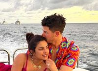 Priyanka Chopra: Έκρηξη χρωμάτων και χαράς για την Ινδή ηθοποιό – ξεκίνησε το Holi