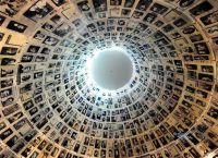 Yad Vashem: Το μουσείο του Ολοκαυτώματος του Ισραήλ εξαρτάται από έναν Ρώσο ολιγάρχη