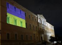 Να πάρεις ή να μην πάρεις θέση; Να πάρεις.