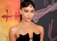 Η Zoë Kravitz εμφανίστηκε στη Νέα Υόρκη στην πρεμιέρα του The Batman με στενό φόρεμα Oscar de la Renta Η Zoë Kravitz εμφανίστηκε στη Νέα Υόρκη στην πρεμιέρα του The Batman με στενό φόρεμα Oscar de la Renta