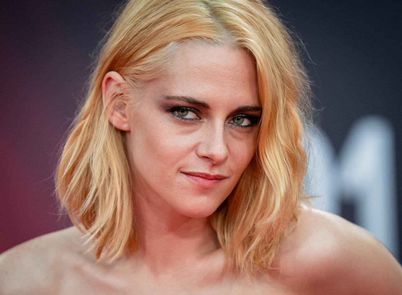 Kristen Stewart: Με την αρραβωνιαστικιά της στο κόκκινο χαλί – Δείτε τι φόρεσαν