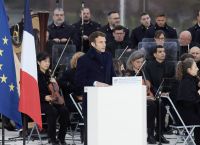 Η εισβολή άλλαξε την ατζέντα στη Γαλλία: Ηγέτης ο Μακρόν – Οι υπόλοιποι απλώς υποψήφιοι πρόεδροι