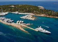 Προχωράει το έργο από ΣτΕ για την αναβάθμιση της μαρίνας Βουλιαγμένης