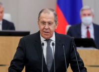 Ουκρανία: «Η ΕΕ σέρνεται στη γραμμή της Ουάσιγκτον» λέει ο Λαβρόφ
