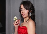 Η Camila Cabello θα πραγματοποιήσει μια «καθηλωτική» ζωντανή εκπομπή στο TikTok