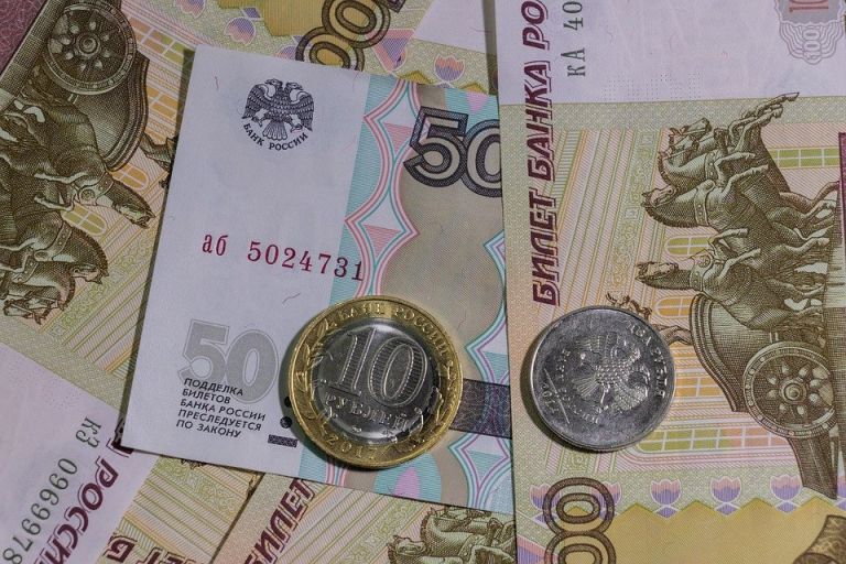 Ρωσία: Αυξάνεται η οικονομική πίεση λόγω των capital controls