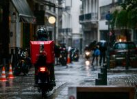 Υπουργείο Εργασίας: Οι ψηφιακές πλατφόρμες θα καλύπτουν τα έξοδα για τον εξοπλισμό των διανομέων