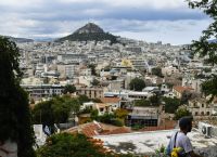 ΕΝΦΙΑ: Στη Βουλή το νομοσχέδιο – Αναλυτικά οι συντελεστές με τις εκπτώσεις