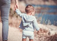 Α21: Πότε θα γίνουν οι πρώτες πληρωμές για το επίδομα παιδιού