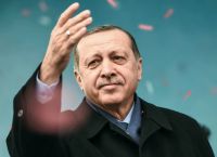 Γενί Σαφάκ: «Η Τουρκία είναι η έκπληξη του 21ου αιώνα» Γενί Σαφάκ: «Η Τουρκία είναι η έκπληξη του 21ου αιώνα»