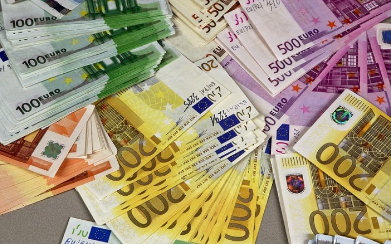 Καταθέσεις: Πώς θα μπλοκάρουν οι αρχές τους επιτήδειους