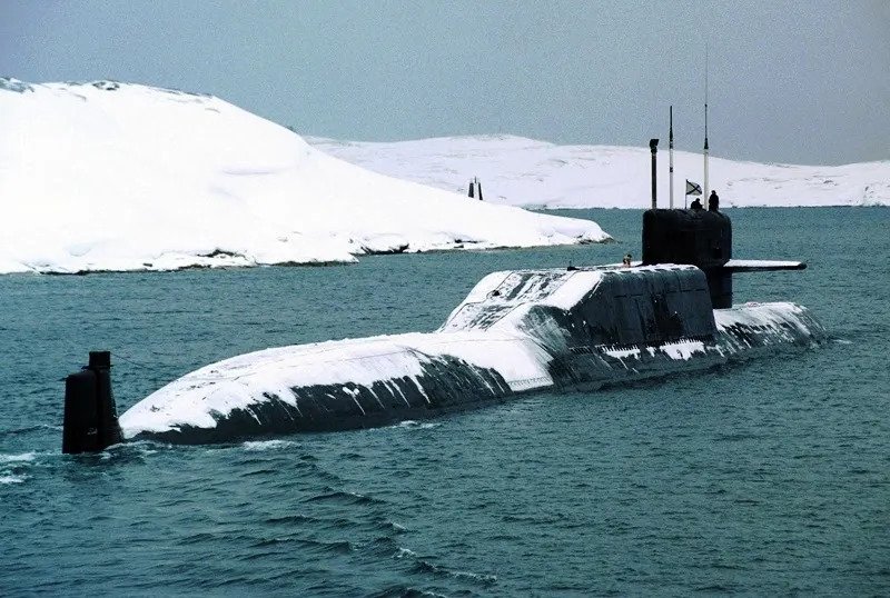 Ουκρανία: Ο Πούτιν έστειλε υποβρύχια με πυραύλους στον Βόρειο Ατλαντικό
