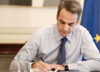 Προ των πυλών ανασχηματισμός και αλλαγή εκλογικού νόμου