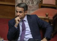 Αλλαγή εκλογικού νόμου: Όσα λένε οι άντρες μεταξύ τους [στο Μαξίμου]