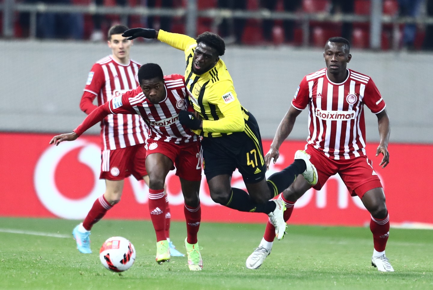 Oλυμπιακός – Άρης 2-1: Με το “δεξί” στην πρεμιέρα των play offs