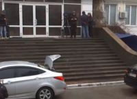 Πόλεμος στην Ουκρανία: Καύσιμα αναζητούν οι Έλληνες της Μαριούπολης