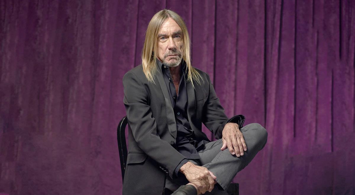 Οι σκέψεις μας είναι με την Ουκρανία λέει ο Iggy Pop, καθώς οι ηθοποιοί αποχωρούν από το φεστιβάλ της Μόσχας