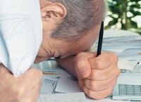 Χρέη στην Εφορία: «Ζωντανεύει» ο εφιάλτης της νέας γενιάς ληξιπρόθεσμων οφειλών