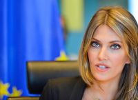 Εύα Καϊλή: Το αξέχαστο σταυροπόδι με σούπερ μίνι που τρέλανε κόσμο Εύα Καϊλή: Το αξέχαστο σταυροπόδι με σούπερ μίνι που τρέλανε κόσμο