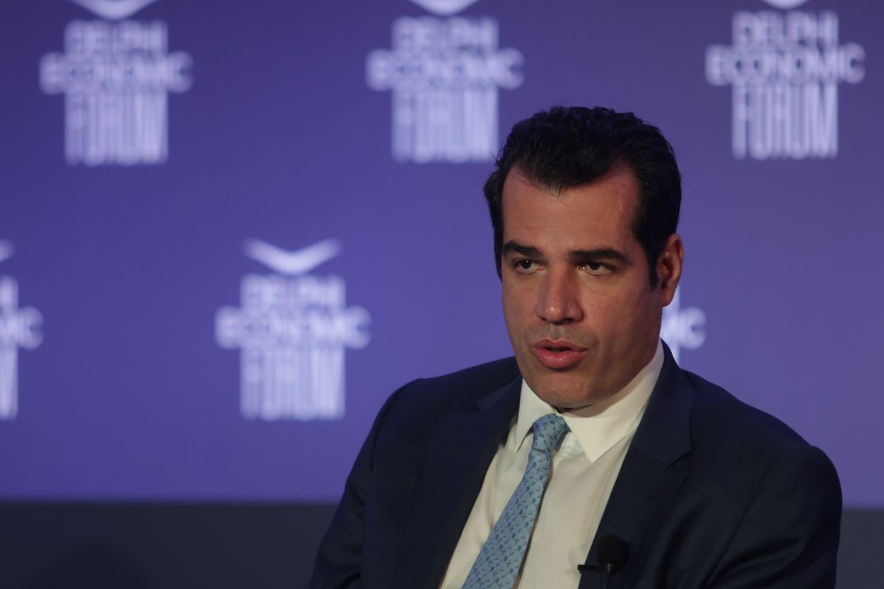 Πλεύρης για εμβόλια κορωνοϊού: Δεν υπάρχει νέα προμήθεια αλλά μεταφορά της παραλαβής τους
