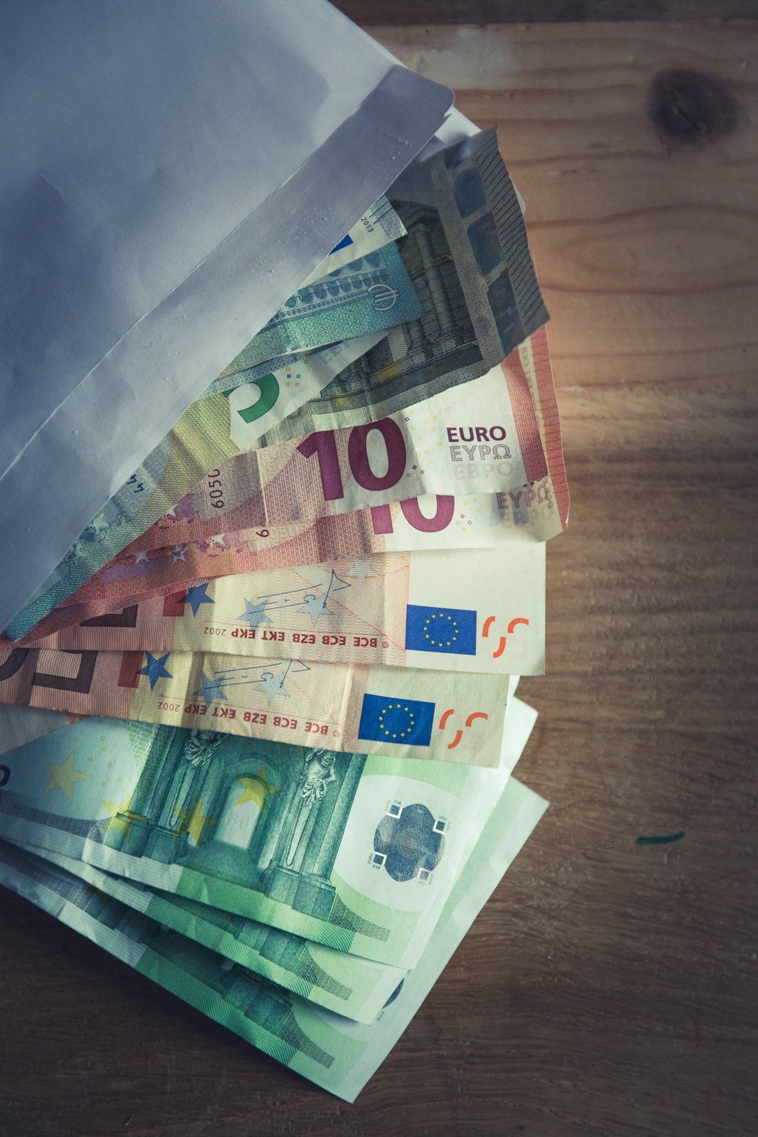 Πληρωμές Μεγάλη Εβδομάδα: Στα ATM 5 εκατομμύρια δικαιούχοι για επιδόματα, συντάξεις και επιταγή ακρίβειας