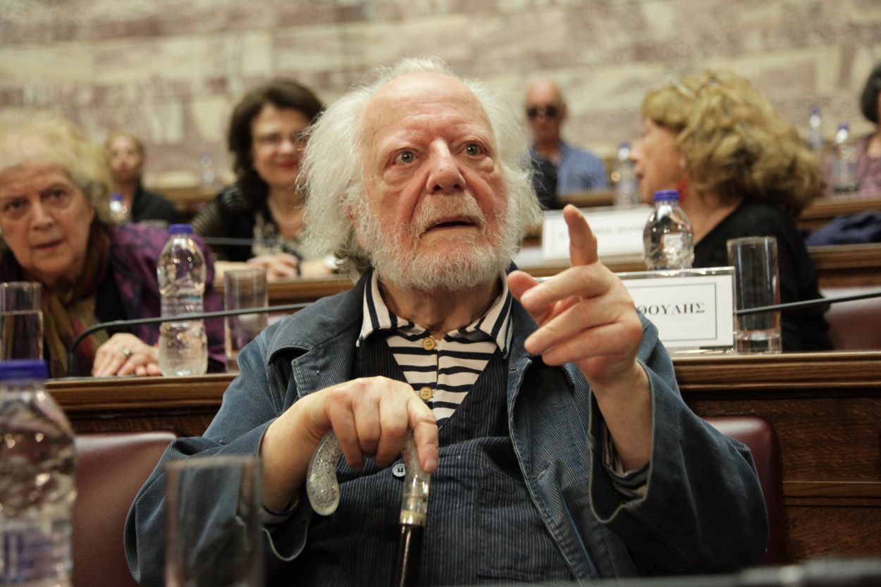Ροβήρος Μανθούλης: Πέθανε ο σπουδαίος σκηνοθέτης και συγγραφέας