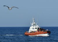 Τυνησία: Υπολογίζονται 13 μετανάστες οι οποίοι βρέθηκαν νεκροί ύστερα από τη βύθιση δύο πλοιαρίων