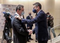 Μητσοτάκης για Μπουρλά: Δεν ξεχνά τις ρίζες του, είναι Ελληνάρας με όλη την έννοια της λέξης Μητσοτάκης για Μπουρλά: Δεν ξεχνά τις ρίζες του, είναι Ελληνάρας με όλη την έννοια της λέξης