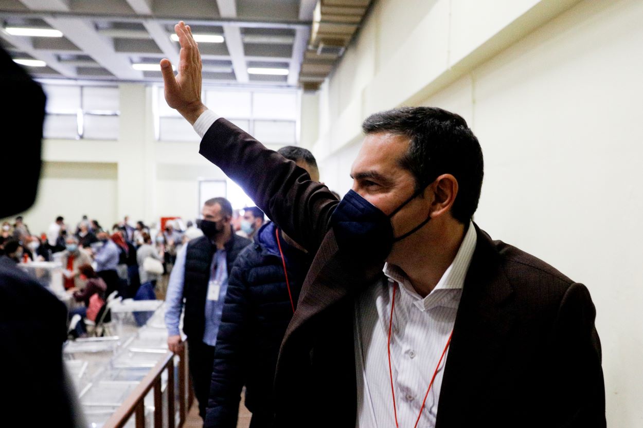 3ο Συνέδριο ΣΥΡΙΖΑ: Εγκρίθηκε η πρόταση Τσίπρα με ισχυρή πλειοψηφία
