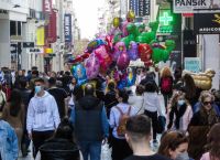 Ανοιχτά καταστήματα σήμερα – Το ωράριο της Μεγάλης Εβδομάδας