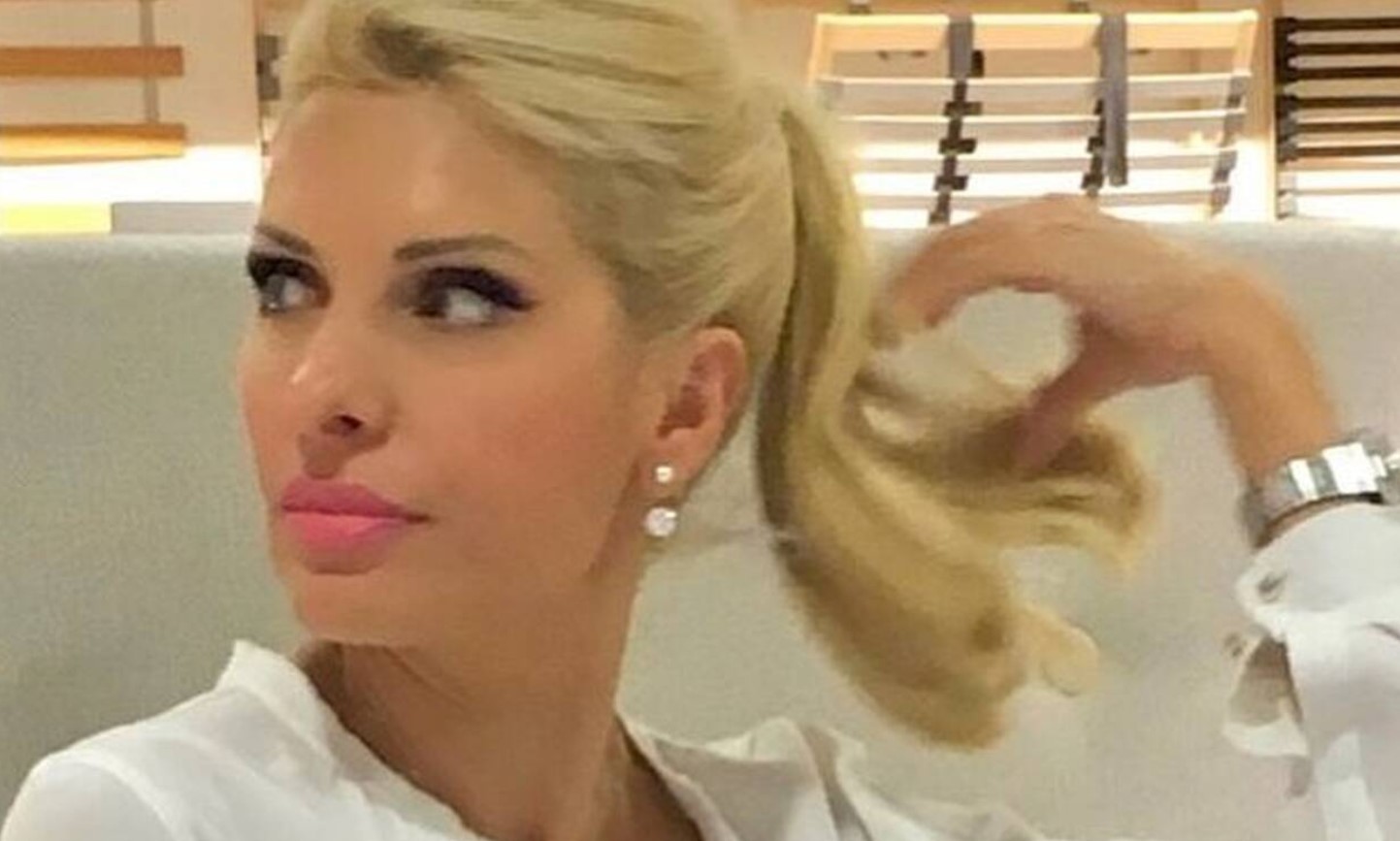 Ελένη Μενεγάκη: Μας έδειξε το στήθος της – Η καυτή φωτογραφία χωρίς εσώρουχο που τρέλανε κόσμο