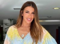 Ελένη Χατζίδου: Το καυτό σκύψιμο με το μικροσκοπικό μαγιό προκαλεί εμφράγματα