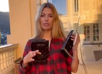 Σε παροξυσμό οι Ρωσίδες κόβουν τσάντες χιλιάδων ευρώ ως αντίδραση στις κυρώσεις
