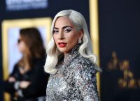 Lady Gaga: Το τρυφερό φιλί που έδωσε στον Tom Cruise