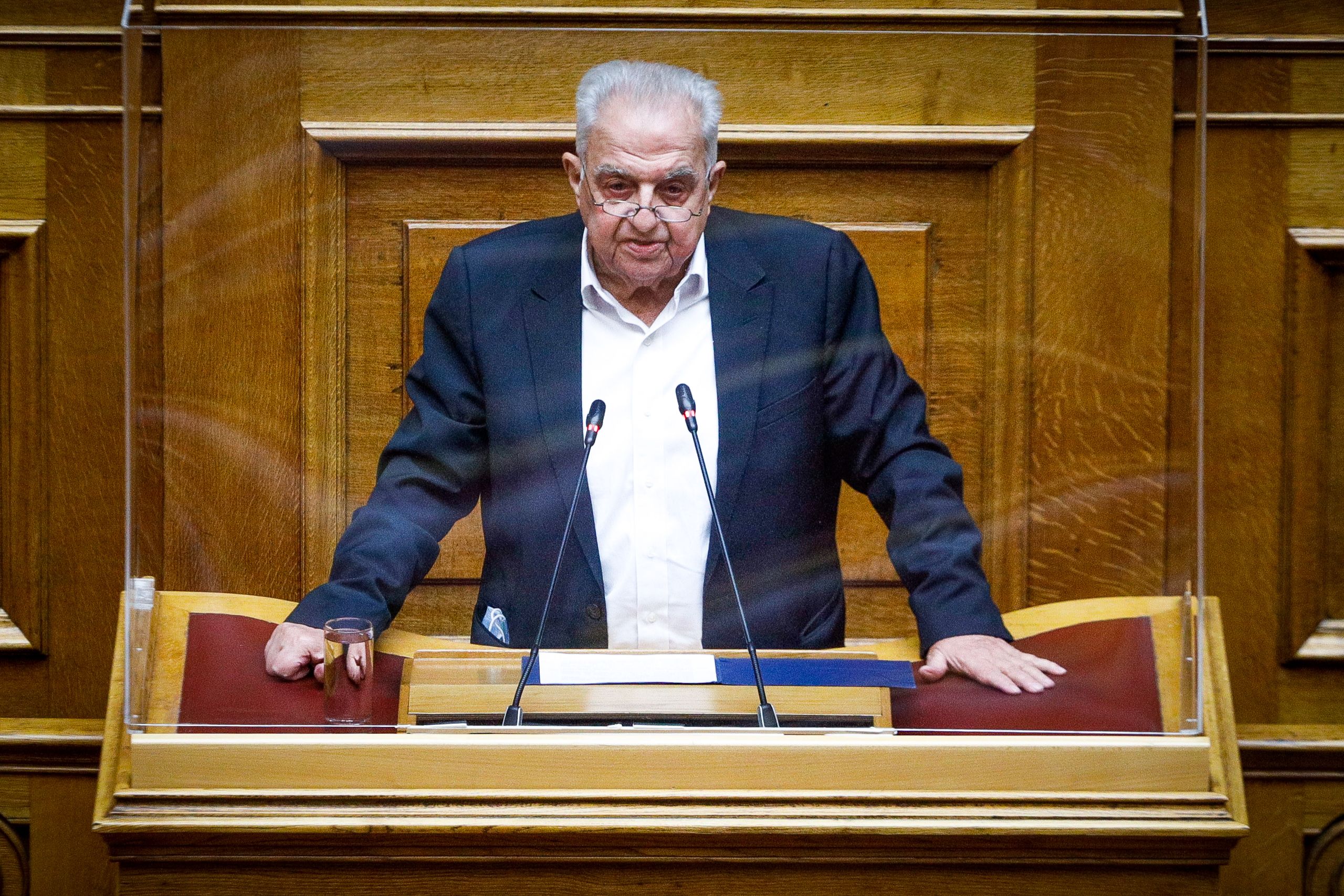Κορωνοϊός: Θετικός στο ιό ο Φλαμπουράρης