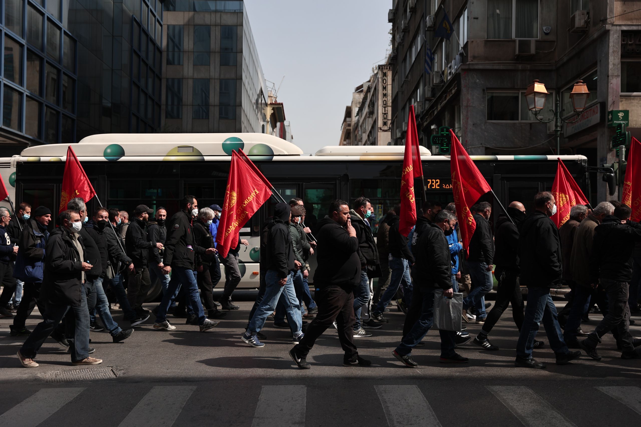 Απεργία σήμερα: Παραλύει ο δημόσιος τομέας της χώρας