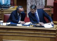 Ο καθημερινός διαρκής πόλεμος της κυβέρνησης με την ακρίβεια