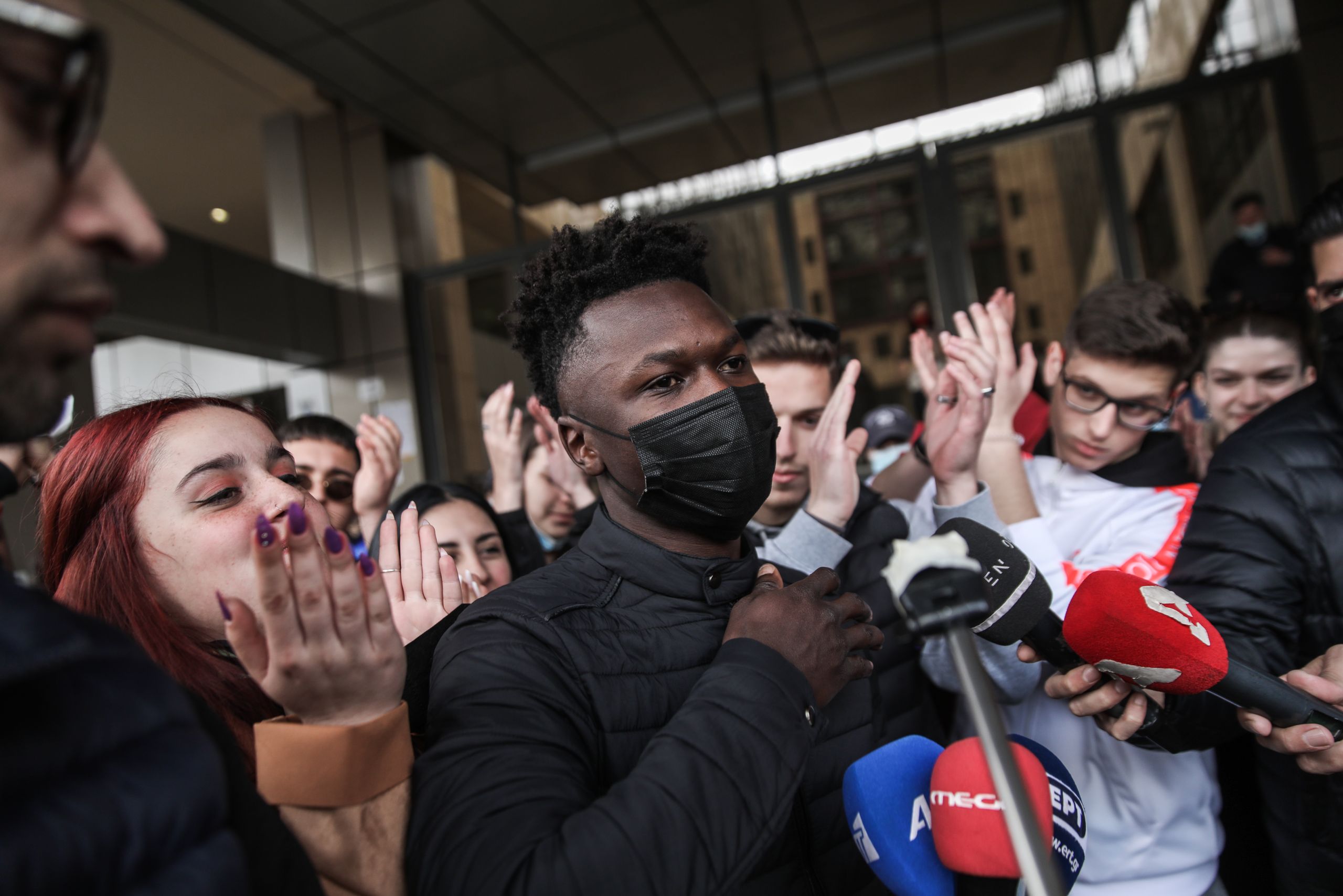 Σαϊντού Καμαρά: Αποδόθηκε άσυλο στον αριστούχο πρόσφυγα